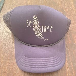 “Be Free” trucker hat